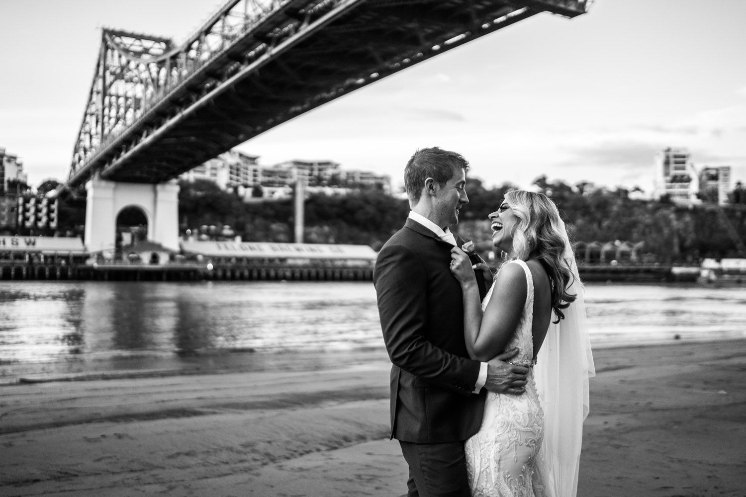 brisbane city wedding photographer of wedding elena and rick